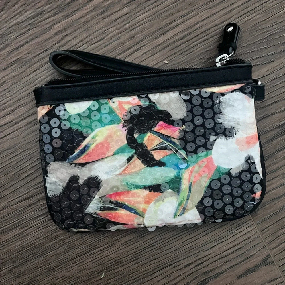 Wristlets - Picture 3 of 8